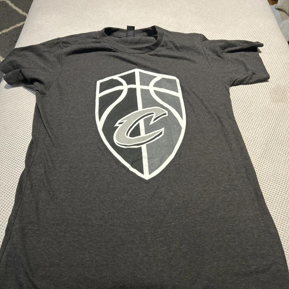 Cleveland Cavaliers  T-Shirt Gray Adult  Tultex Good Shape Super Soft